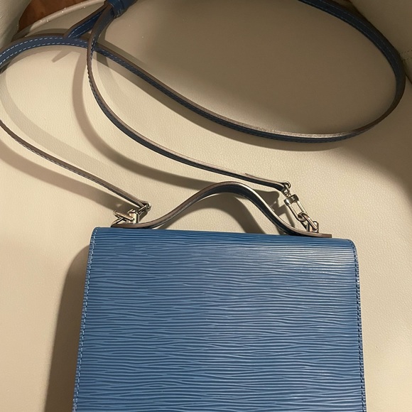 Louis Vuitton Monceau bag in Epi Leather - Picture 4 of 9